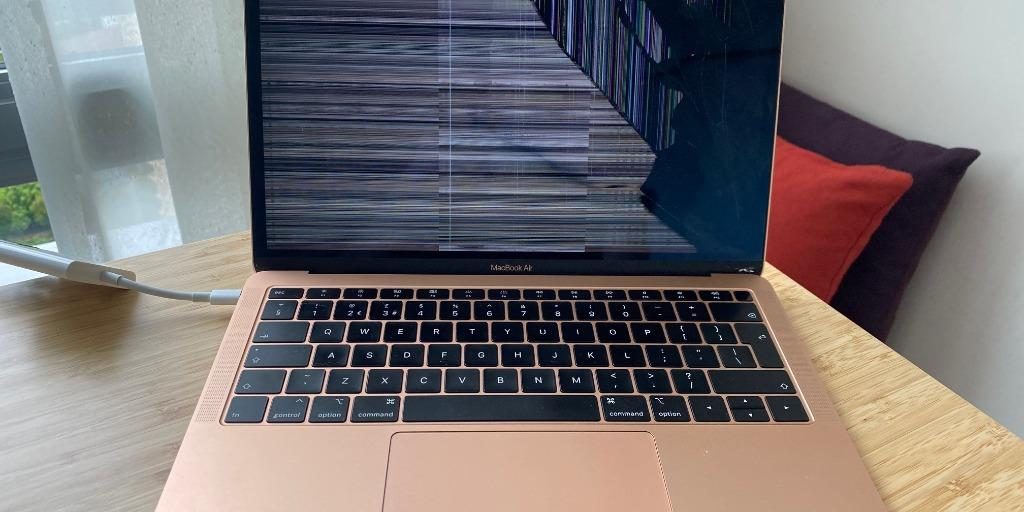 Macbook Broken